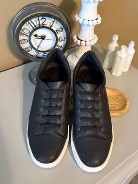 SOUL Naturalizer Black Leather Sneakers with White Sole